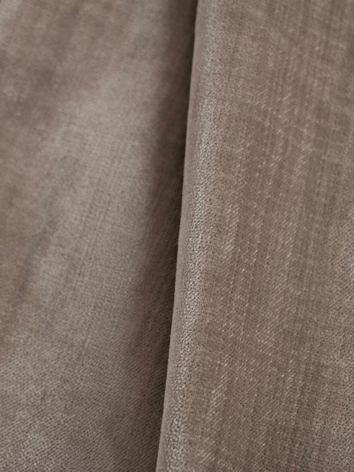 Scalamandre FS30001SCPKEWVE LEWIS VELVET PILLOW - Pillow Col