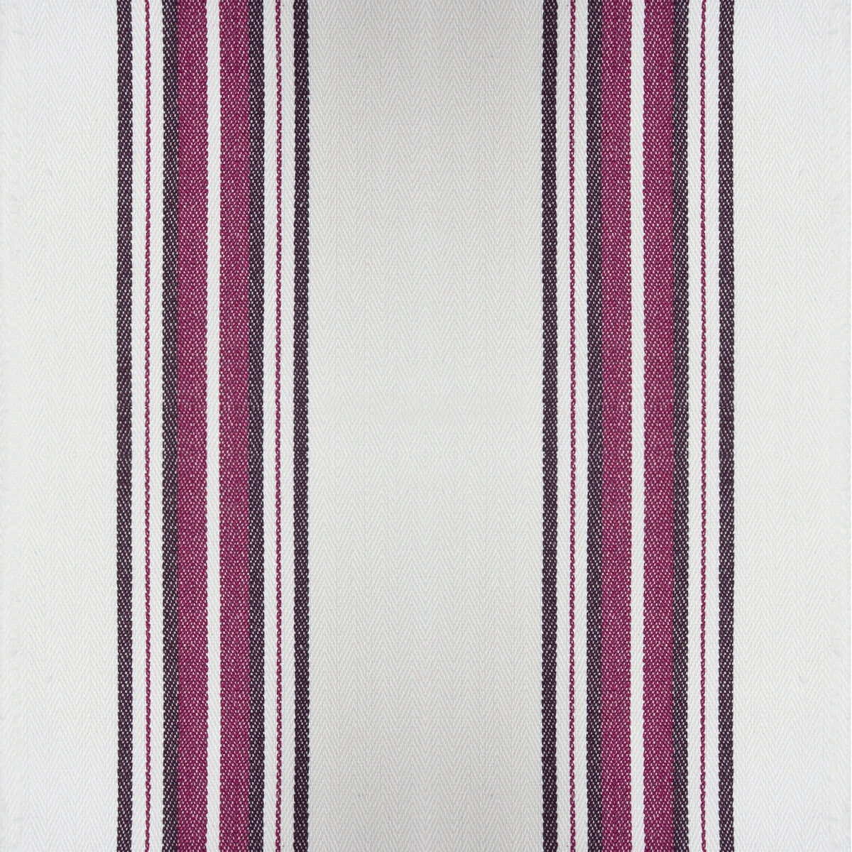 GASTON Y DANIELA GDT5573.005.0 NUEVA YORK VINO Fabric - Eade's Wallpaper