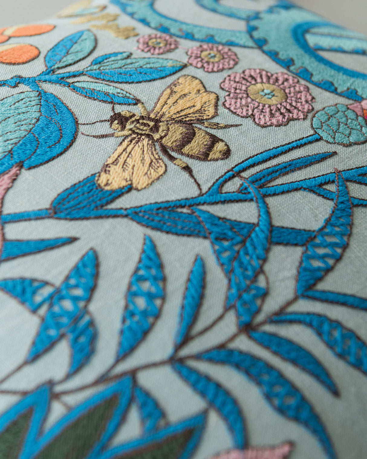 MindtheGap GIARDINO SEGRETO Embroidered Cushion - Lifestyle Collection 2024