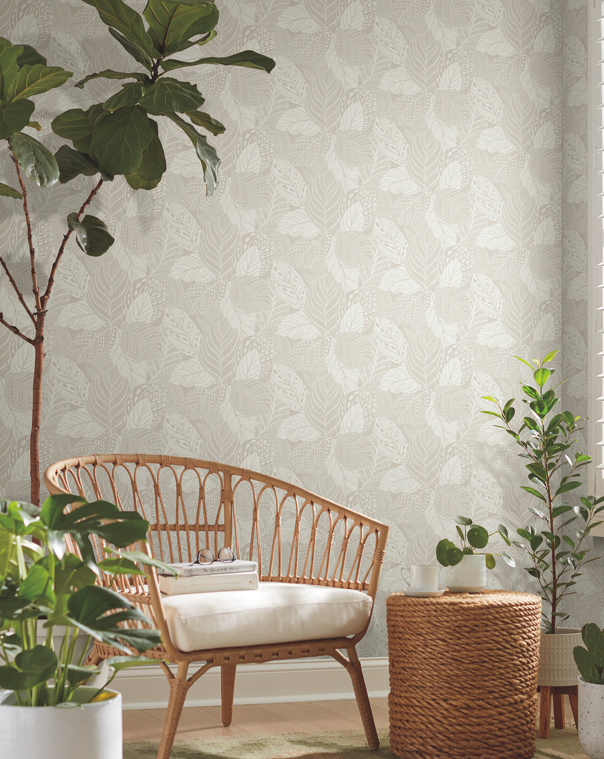 York GO8222 Vinca White Metallic Wallpaper