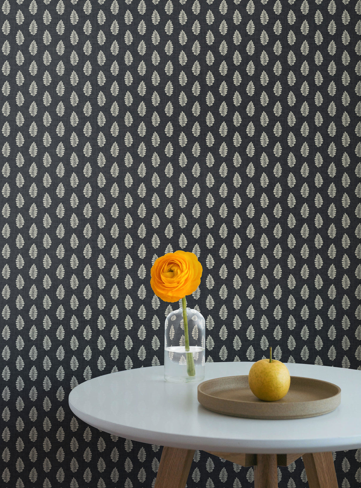 York GR5965 Leaf Pendant Black Wallpaper