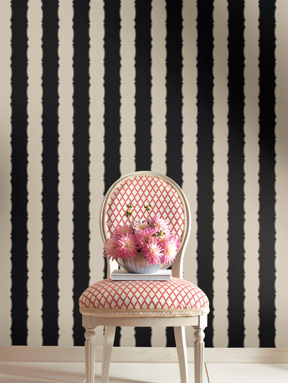 York GR6015 Scalloped Stripe Black Wallpaper