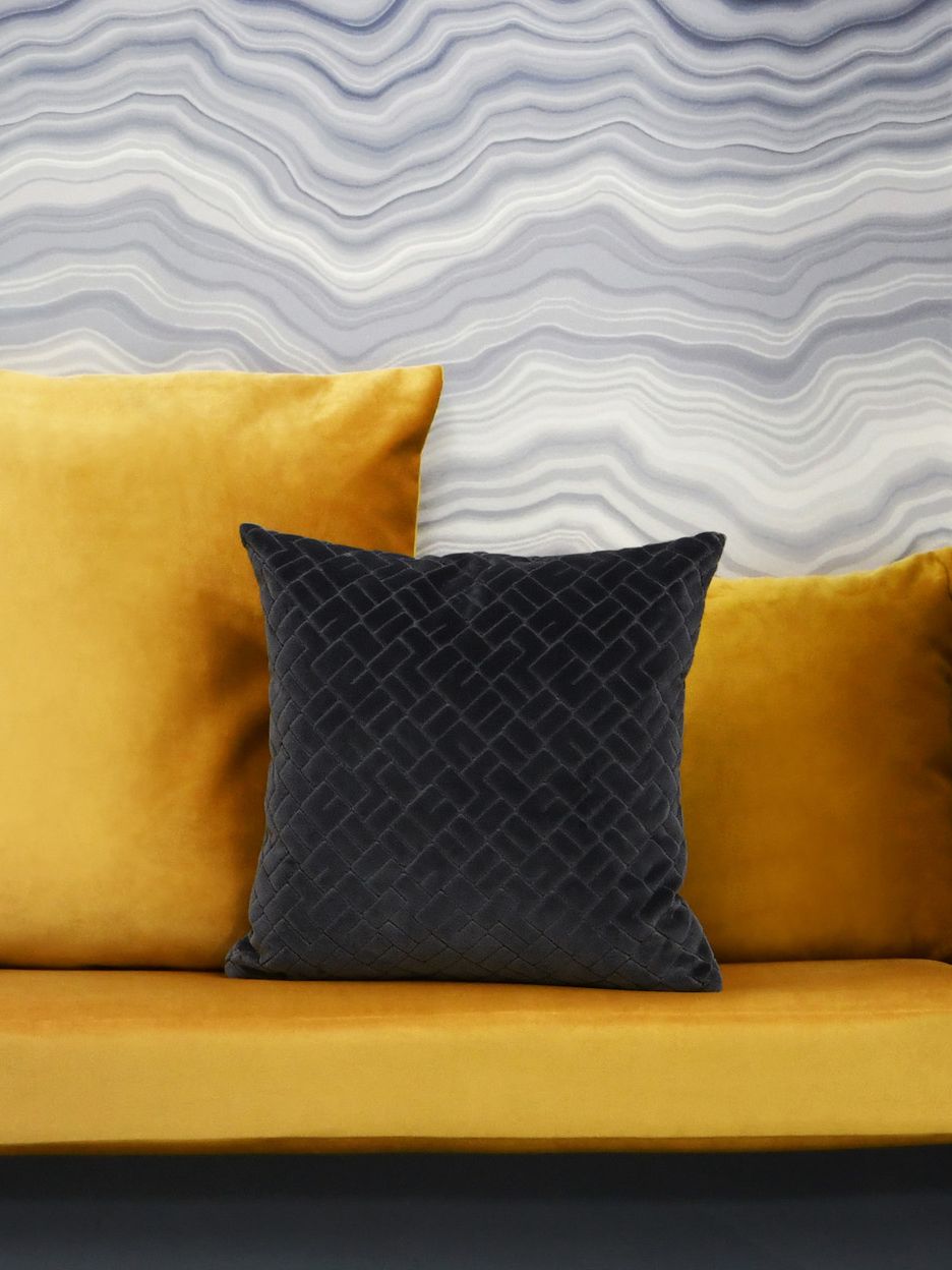 Scalamandre H0 0001VALLRPILL VALLAURIS VELVET PILLOW - Pillo