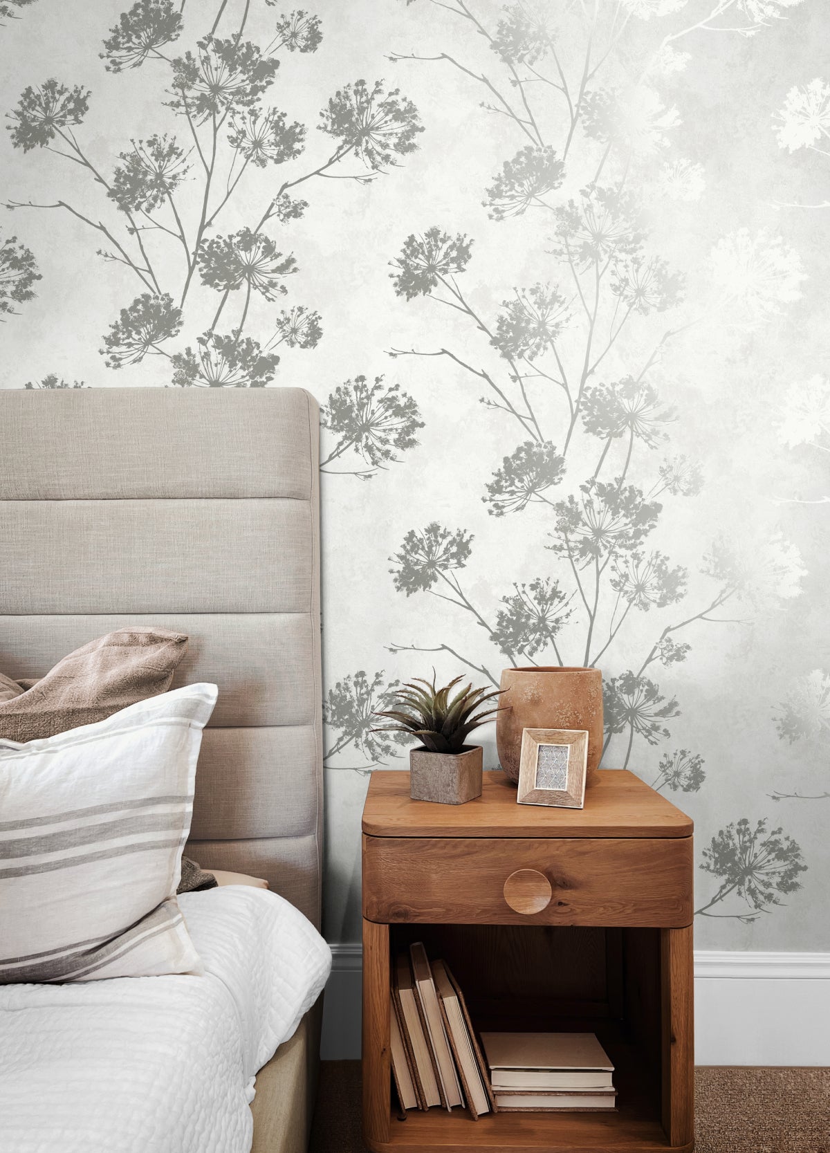Harry & Grace HG12108 Wallpaper - Eade's Wallpaper & Fabric