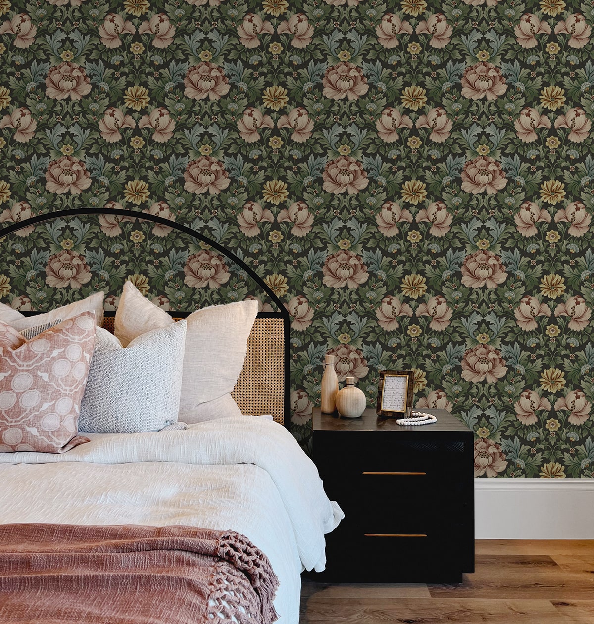 Harry & Grace HG12606 Wallpaper - Eade's Wallpaper & Fabric