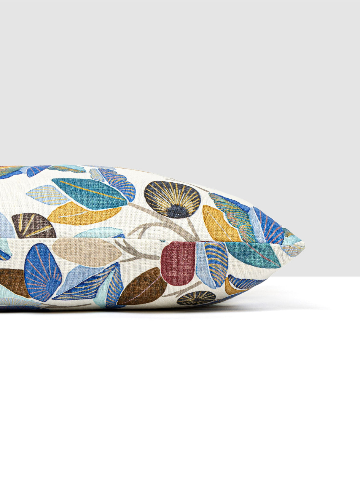 Scalamandre HN 0002SDDK16657 LINDEN PILLOW - Pillow Collecti