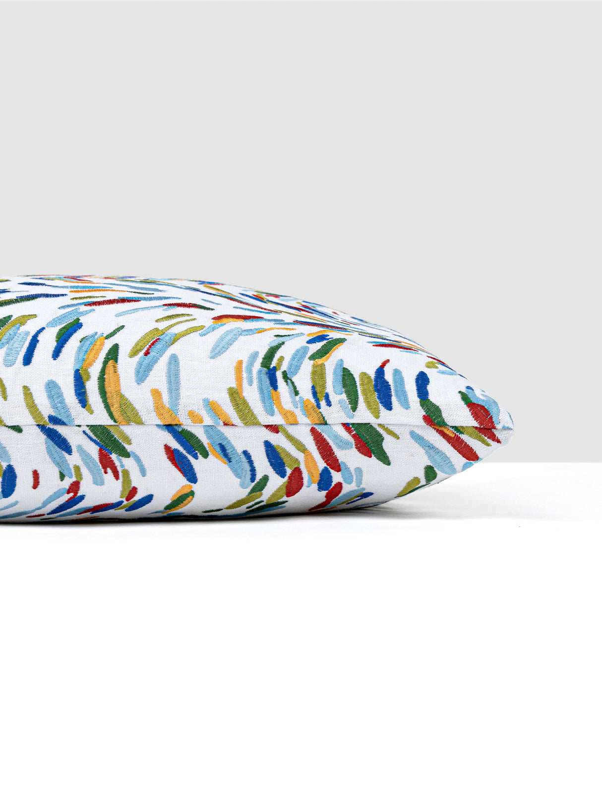 Scalamandre HN 0002SDDK27336 FOUNTAIN EMBROIDERY PILLOW - Pi