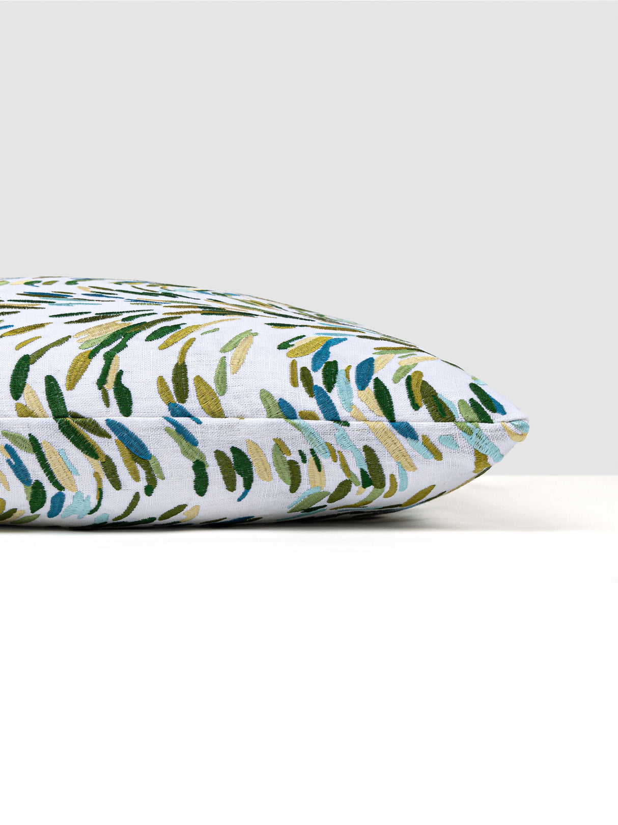 Scalamandre HN 0004SDDK27336 FOUNTAIN EMBROIDERY PILLOW - Pi