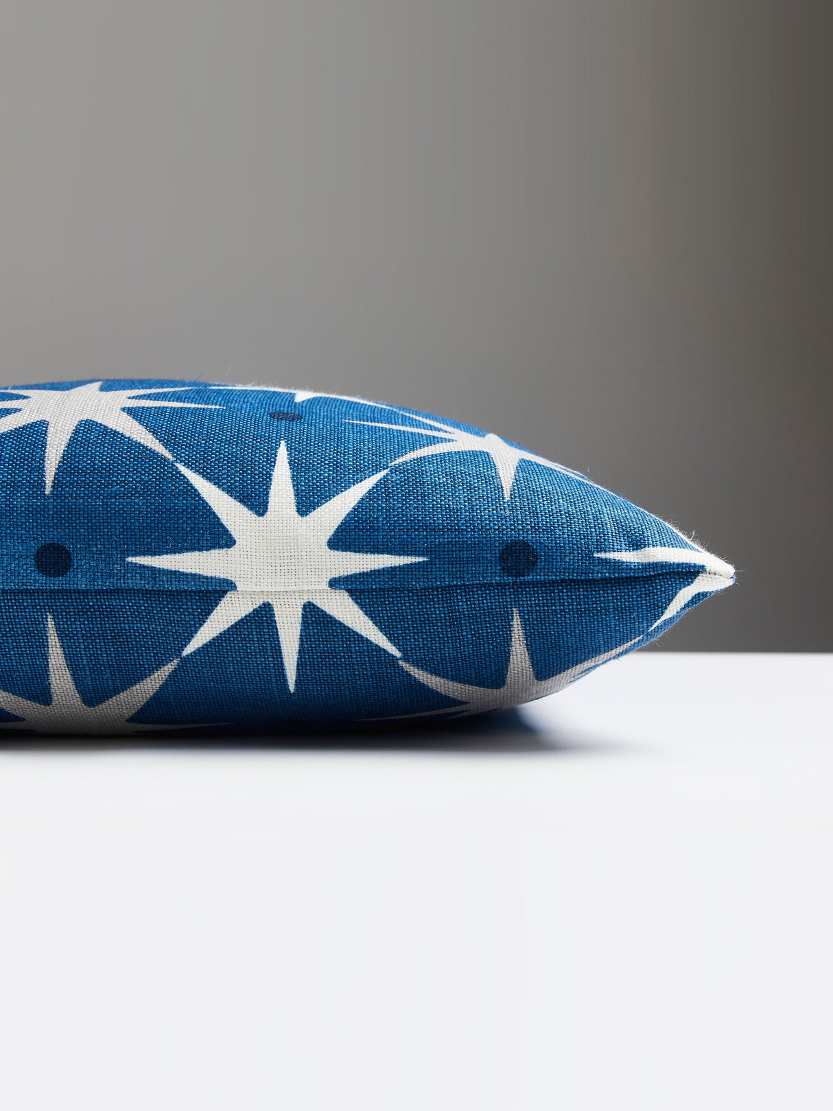 Scalamandre HN 0004STARPILL STAR POWER PILLOW - Pillow Colle