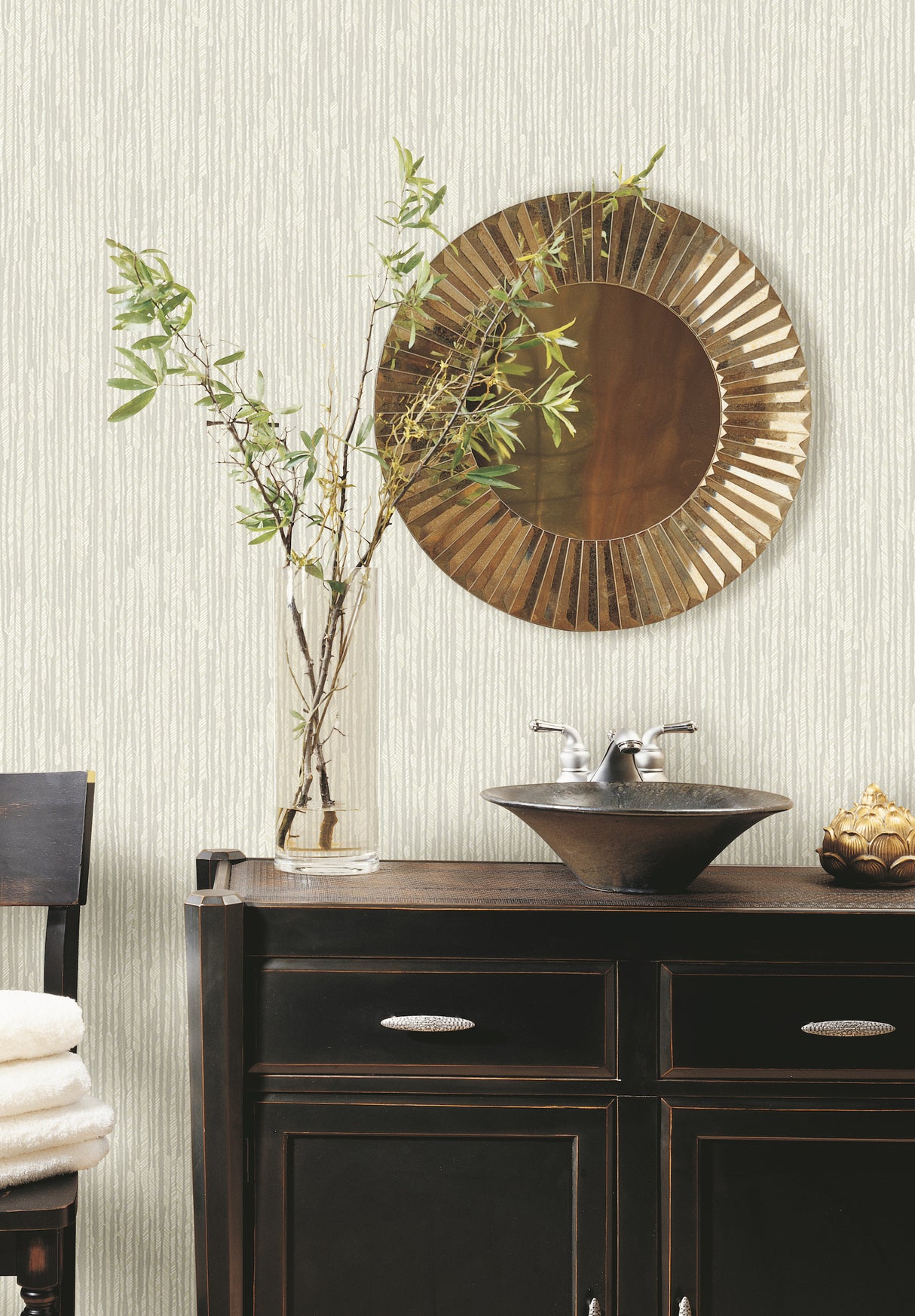 York HO2136 Feather Fletch Off White Wallpaper