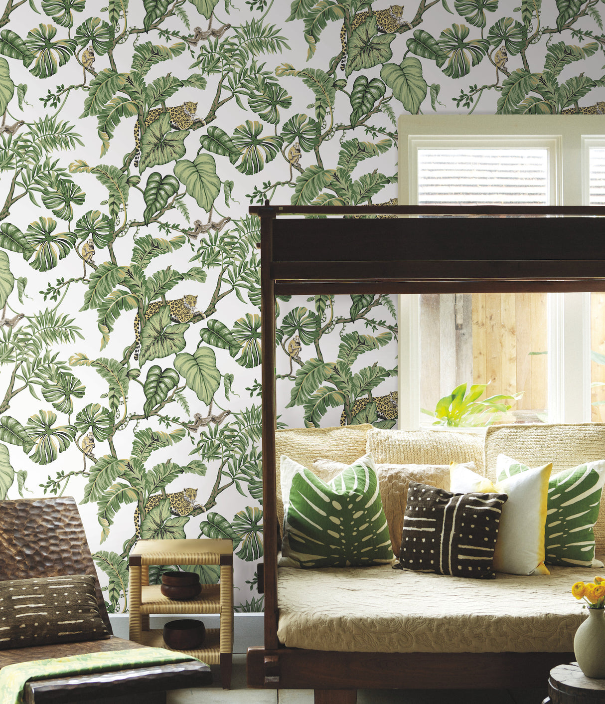 York HO2145 Jungle Cat White Wallpaper