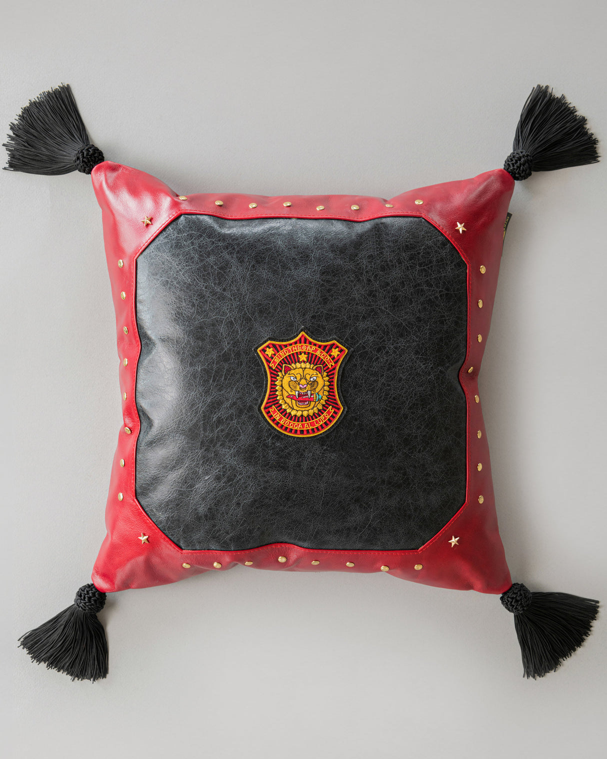 MindtheGap IN BOCCA AL LUPO Leather Cushion - Lifestyle Collection 2024