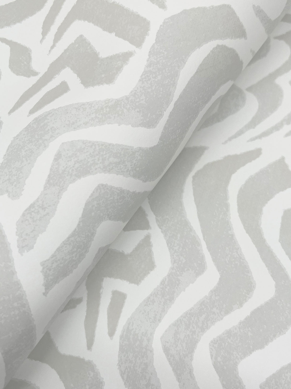 York LM5321 Zora Wave Light Grey Wallpaper