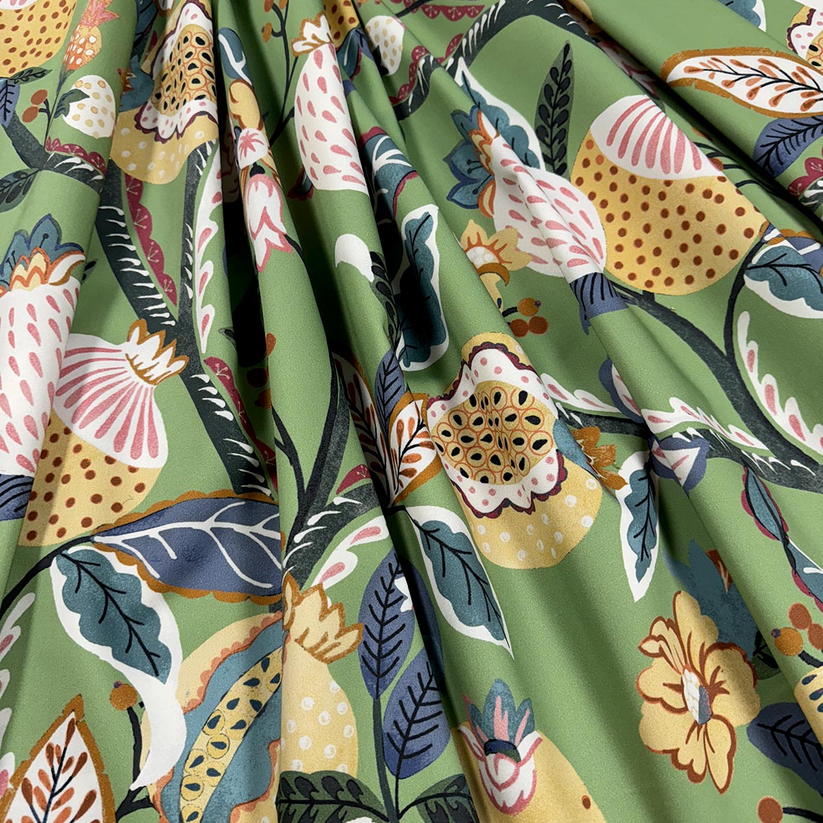 Eade’s LYRA GREEN GREEN