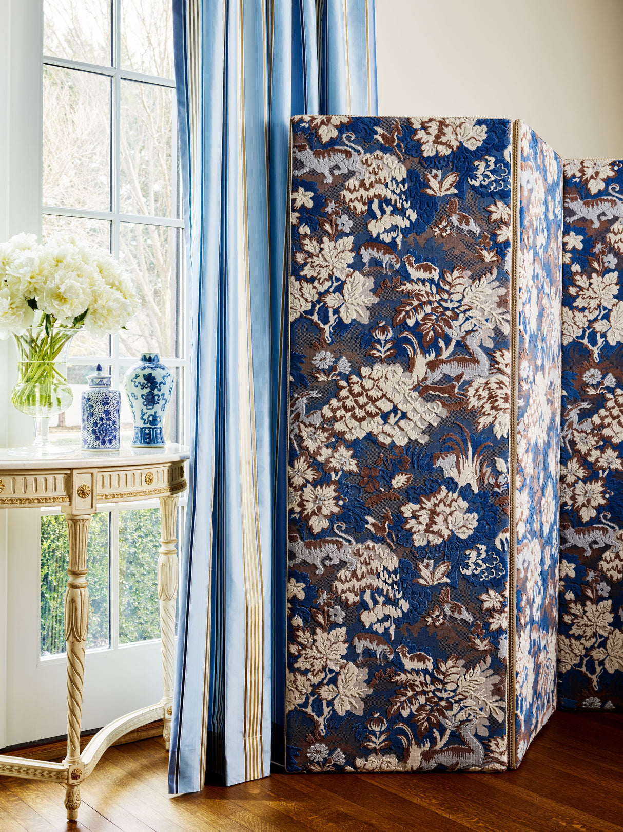 Scalamandre M1 00010264 BLUE WOOD TAILS TALE Fabric - Eade's Wallpaper