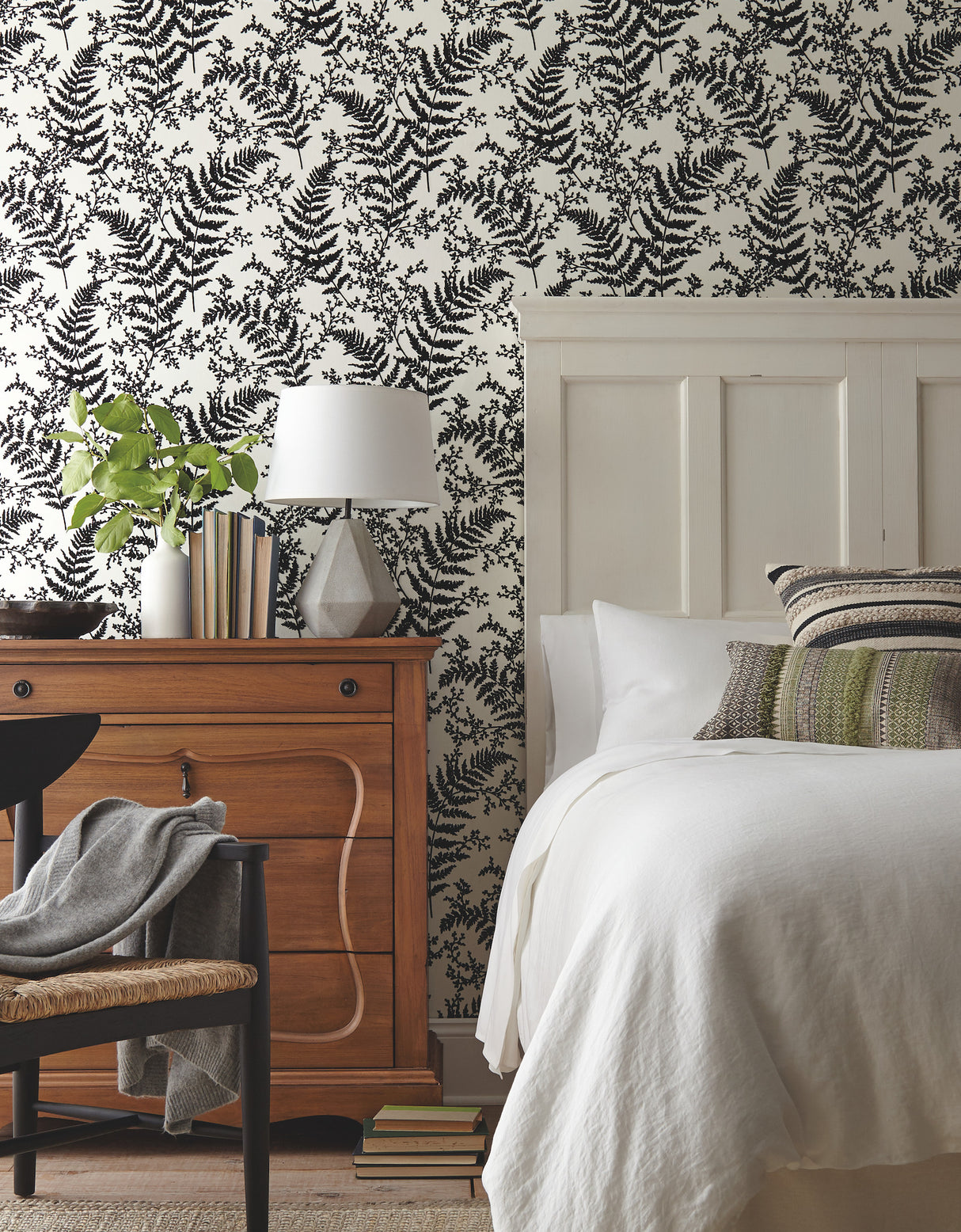 York ME1583 Forest Fern Flock Black Wallpaper