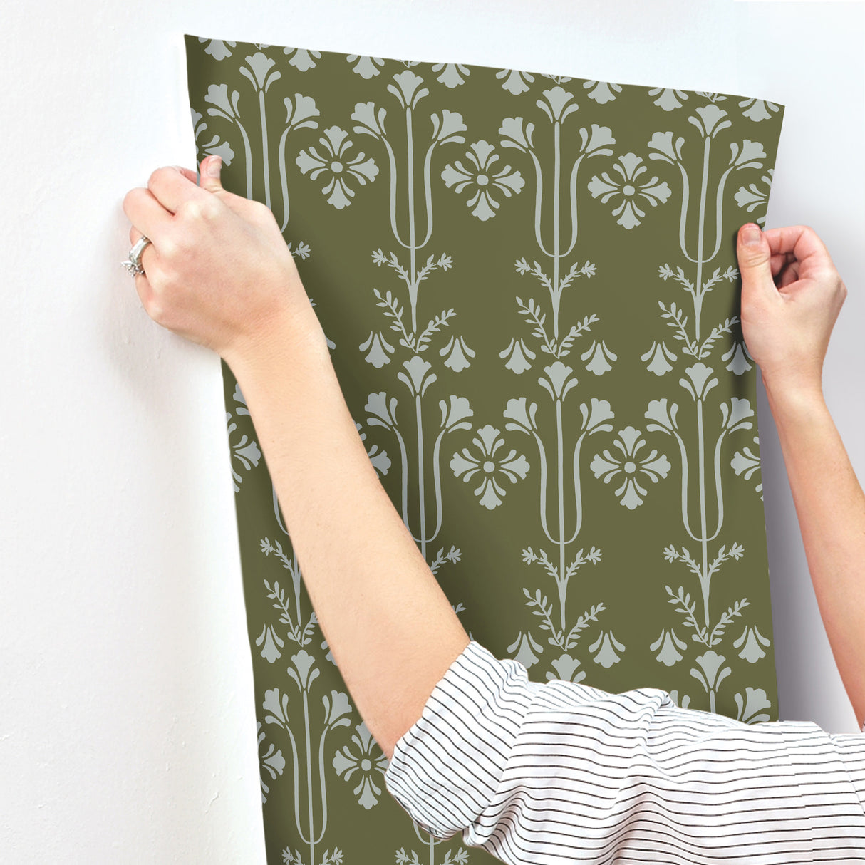 Magnolia Home MF4801 Lydia Moss Wallpaper