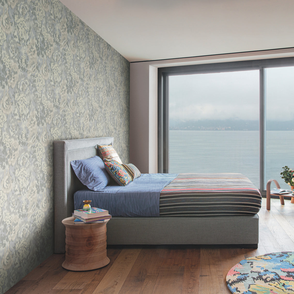 York MI10303 Flower Pot Grey Wallpaper