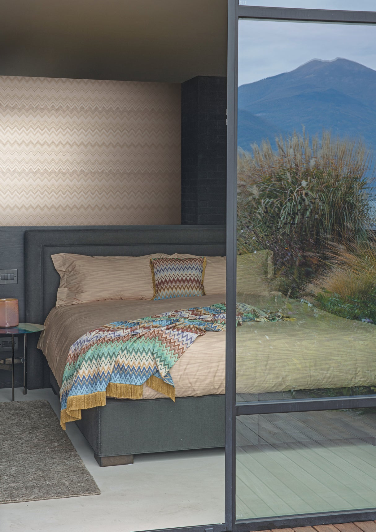 York MI10334 Happy Zigzag Neutral Wallpaper