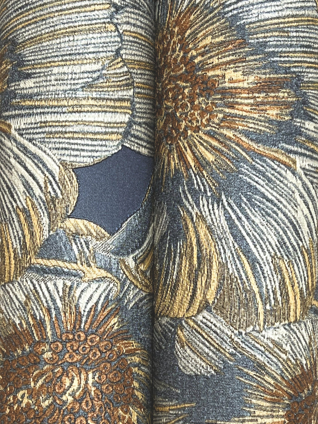 Missoni MI10503 Anemoni Wallpaper - Eade's Wallpaper