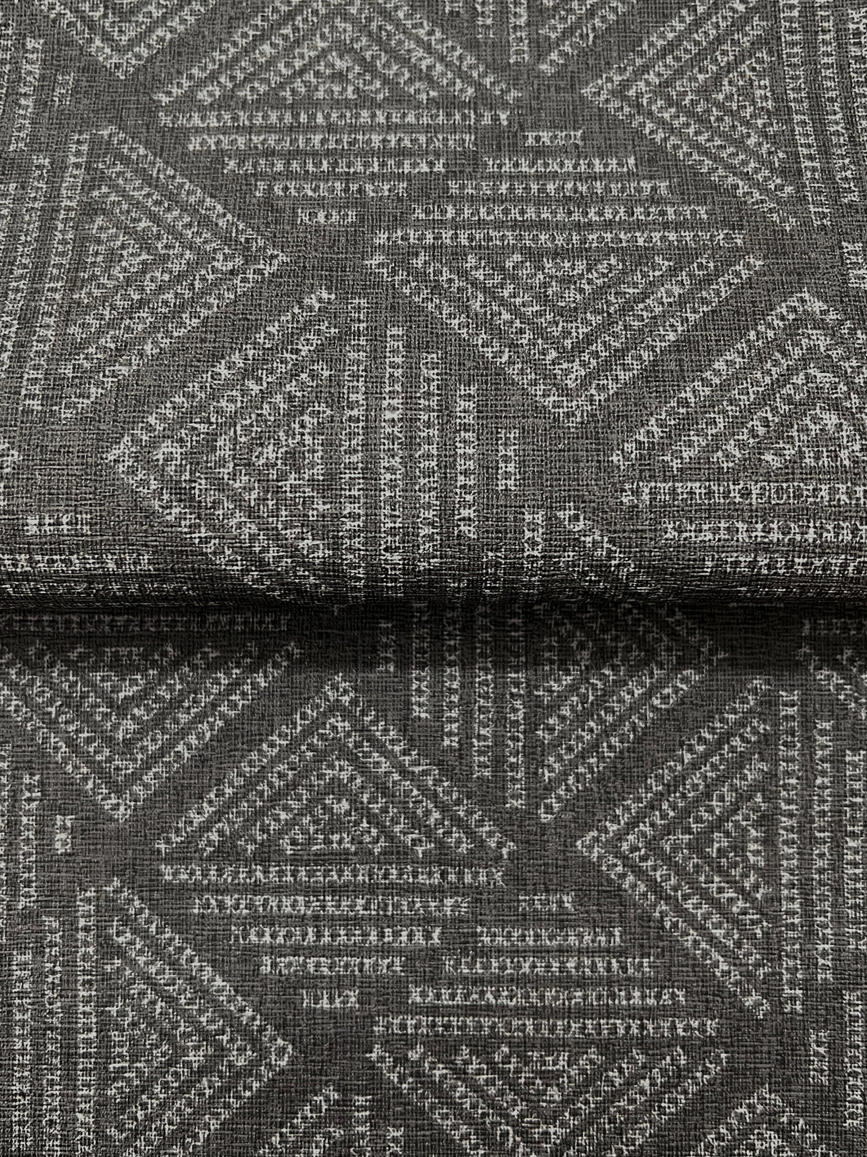 Eade’s Center Square Charcoal