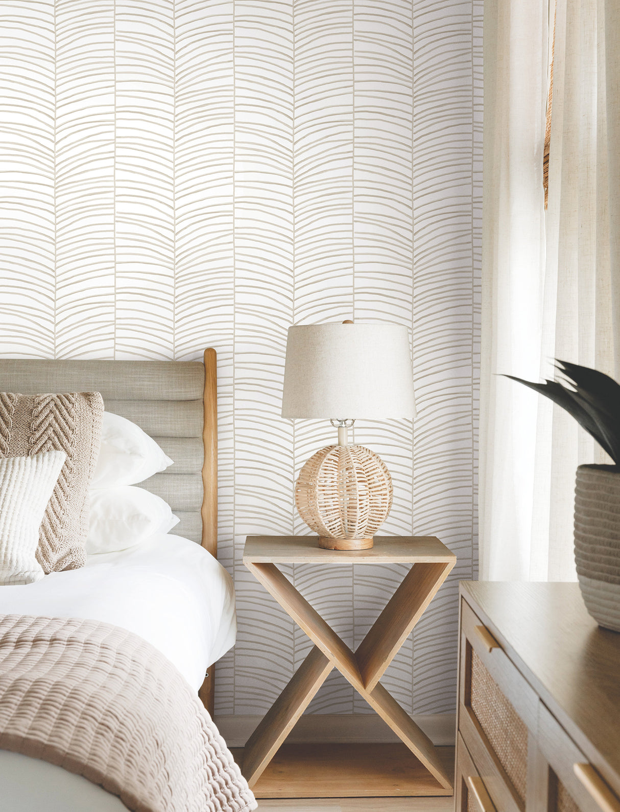 York MT5675 Cascade Palm Chevron Dune Wallpaper - Eade's Wallpaper