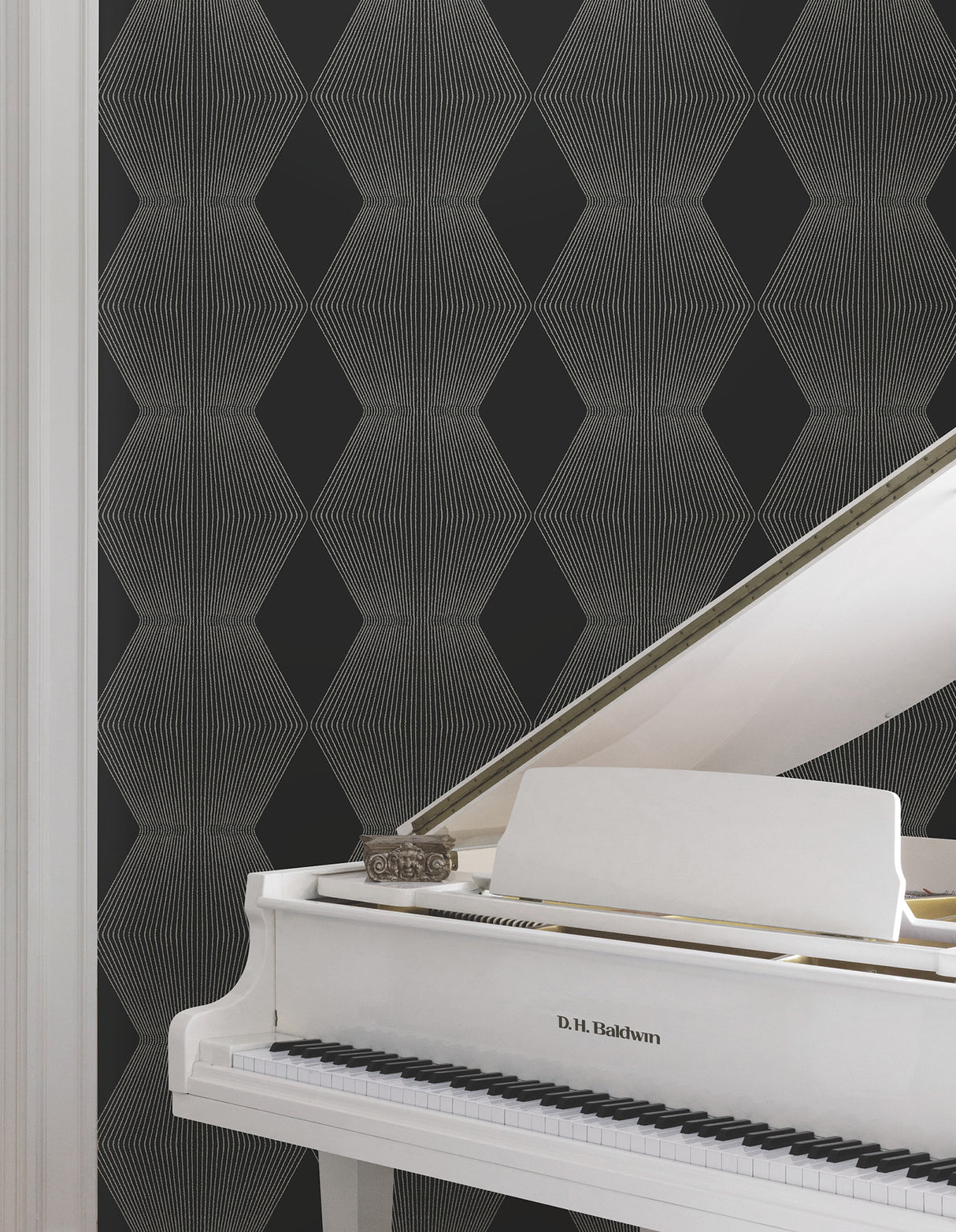 Ronald Redding MX9631 Diamond Legacy Black Wallpaper - Eade's Wallpaper