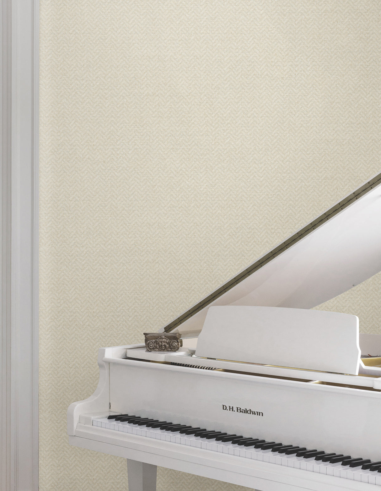 Ronald Redding MX9676 Regent Soft Beige Wallpaper - Eade's Wallpaper