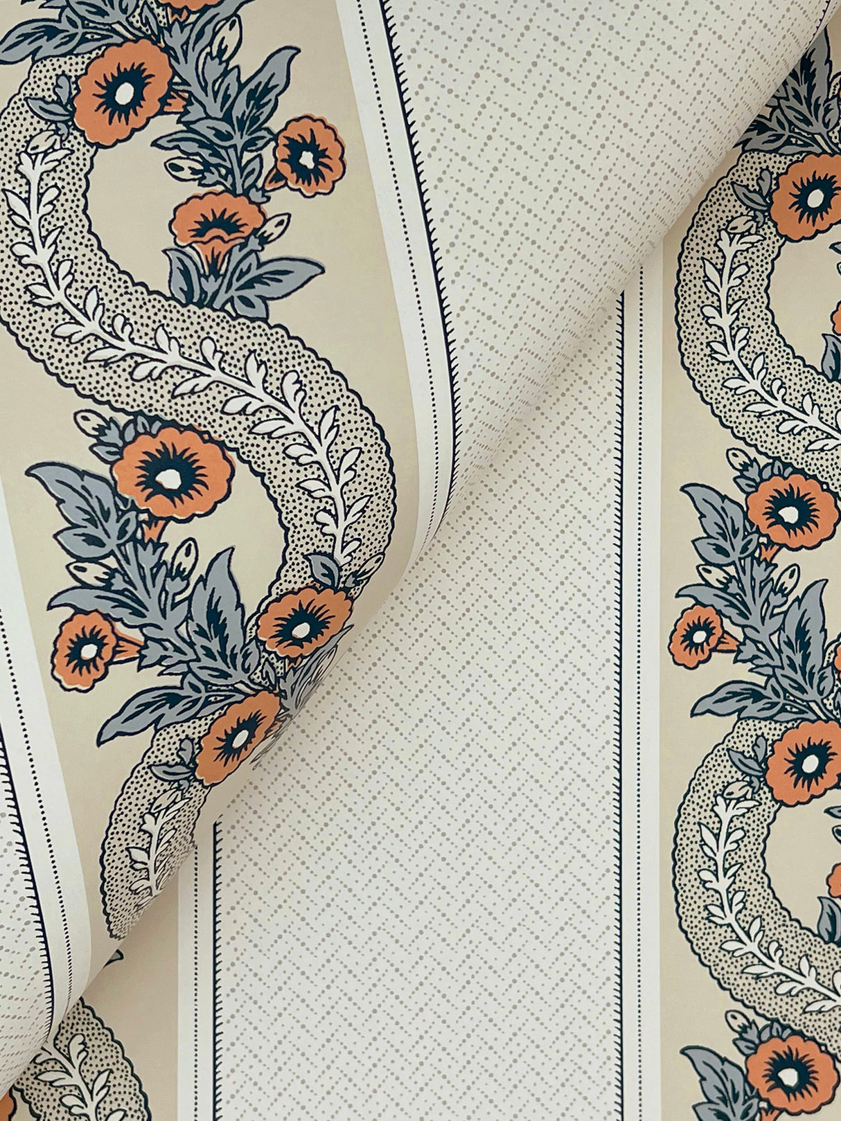 Ronald Redding MX9696 Abbey's Garland Coral Wallpaper - Eade's Wallpaper