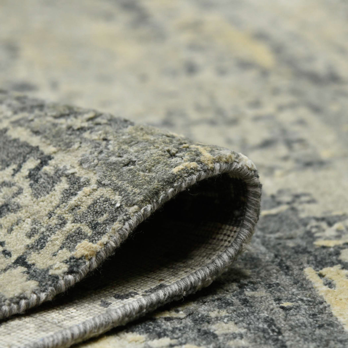 Amer Rugs MYS-47 Mystique Abstract Design Area Rug