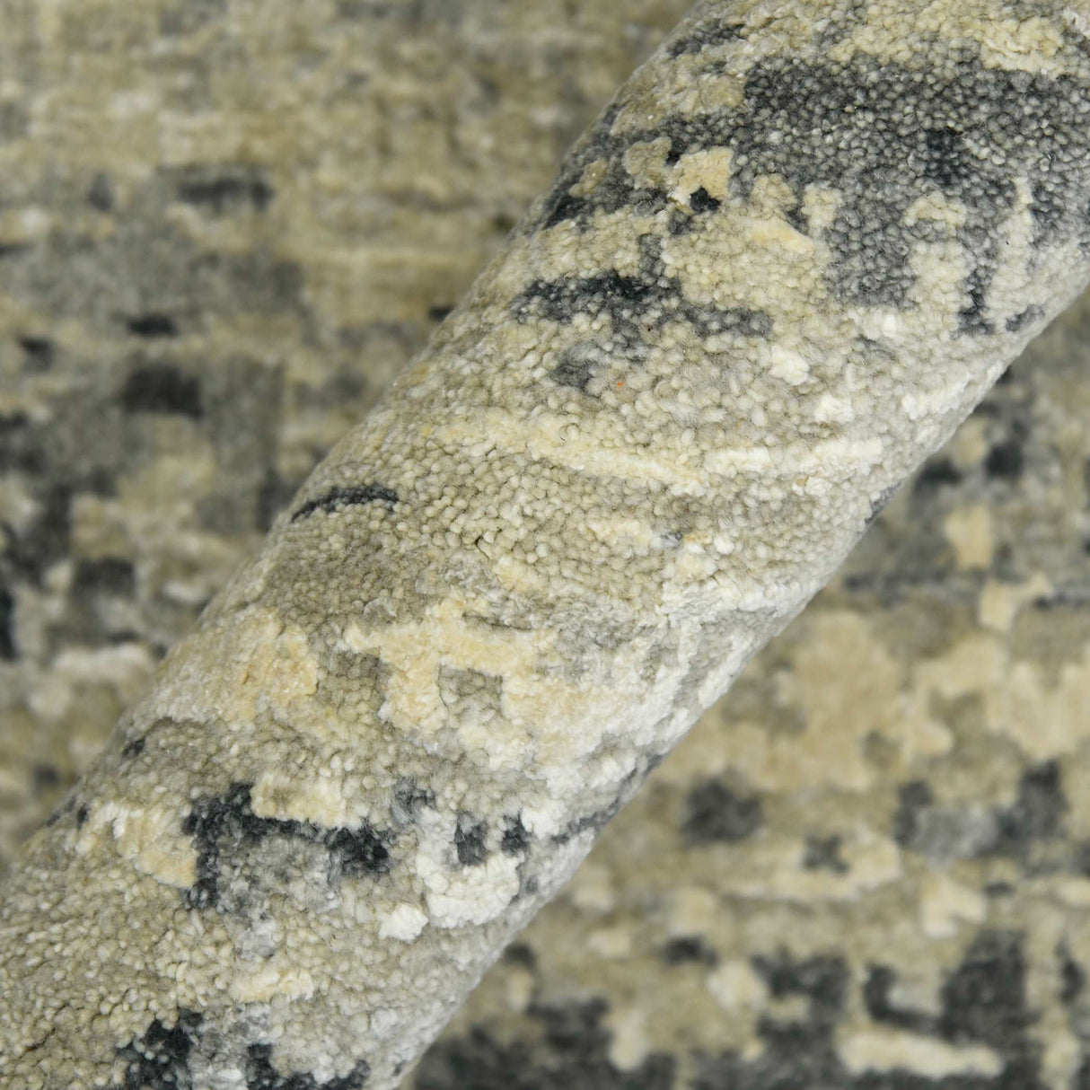 Amer Rugs MYS-47 Mystique Abstract Design Area Rug