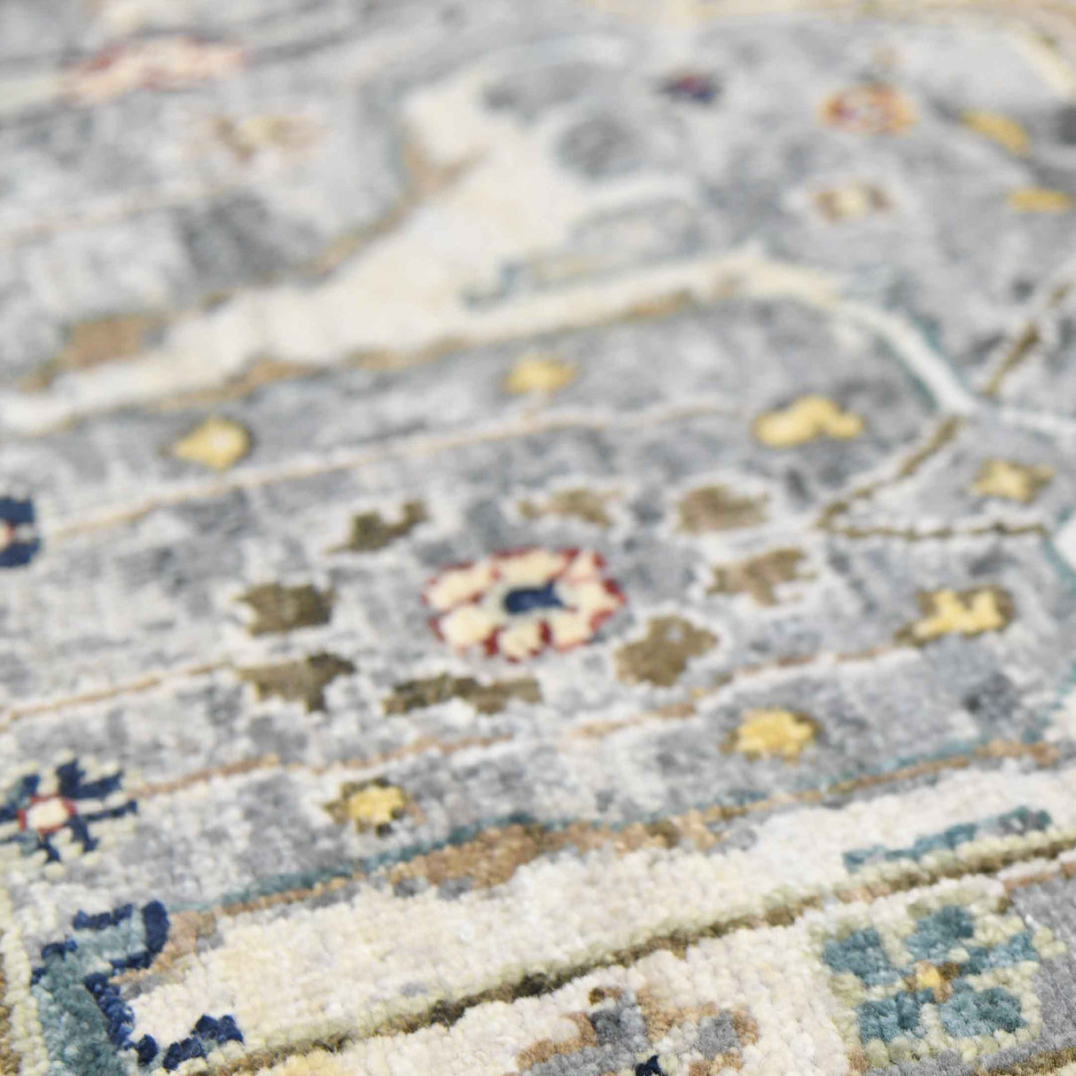 Amer Rugs NUI-74 Nuit Arabe Classic Bordered Area Rug