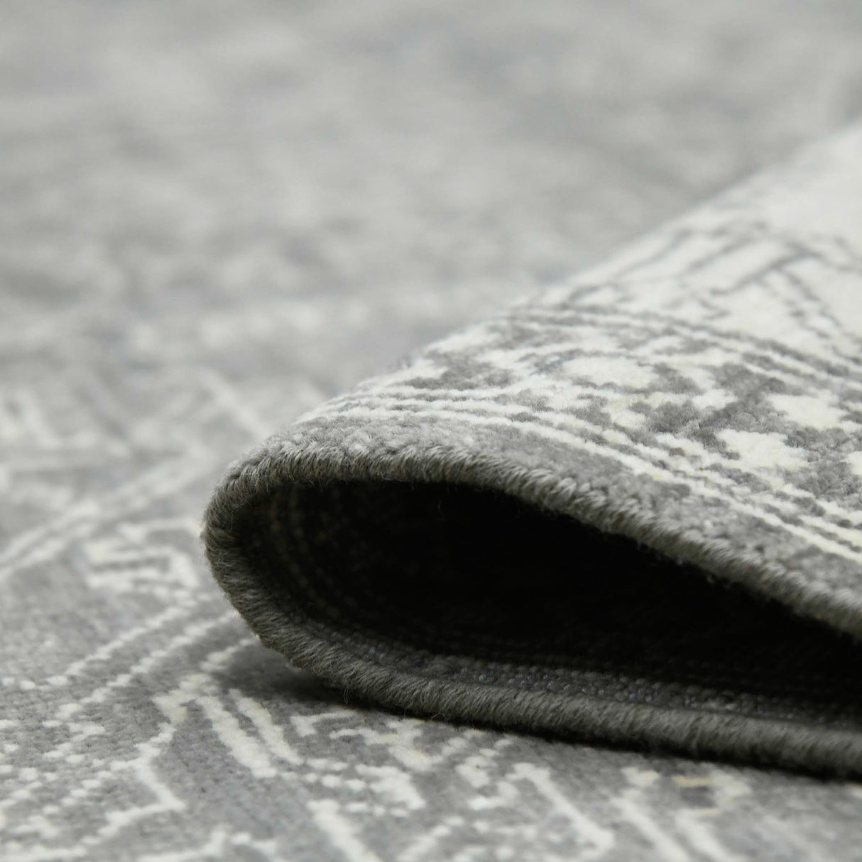 Amer Rugs NUI-4 Nuit Arabe Classic Bordered Area Rug