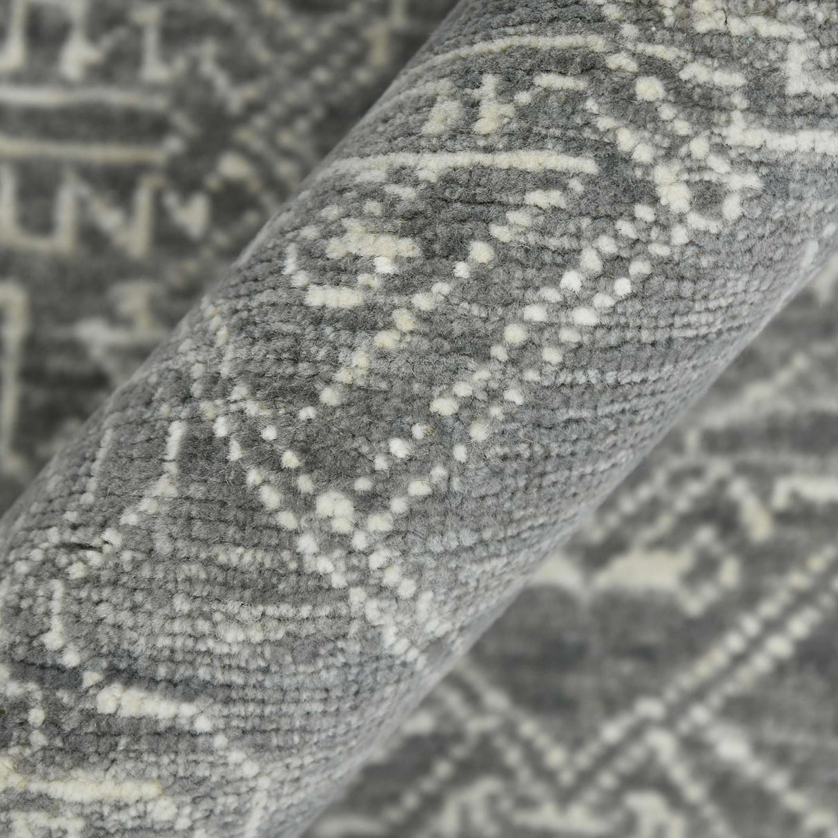 Amer Rugs NUI-4 Nuit Arabe Classic Bordered Area Rug