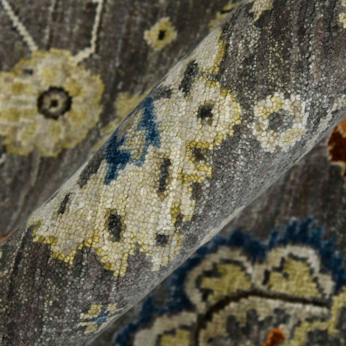 Amer Rugs NUI-46 Nuit Arabe Classic Bordered /Mellow Area Rug