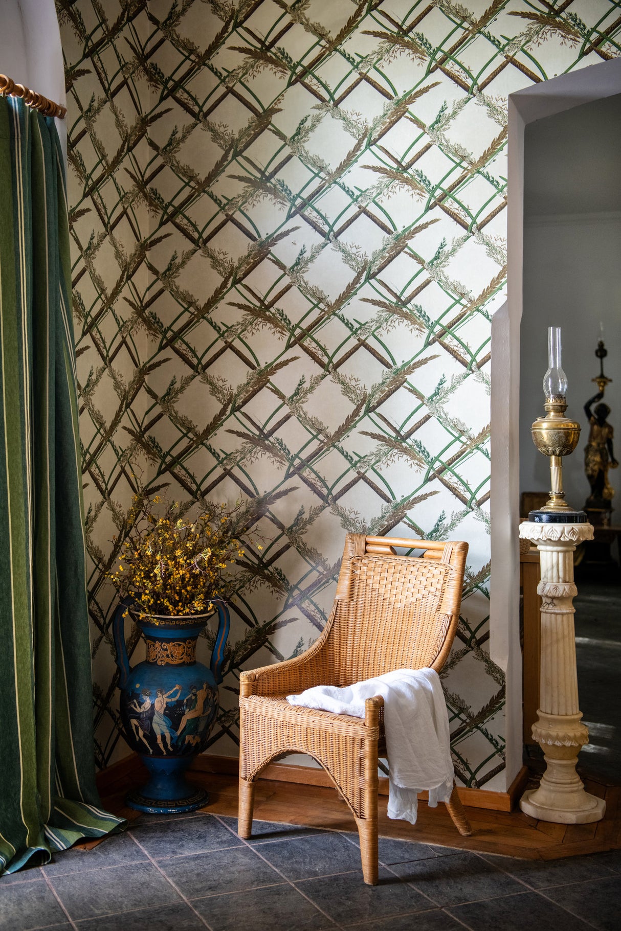 MindtheGap ORNAMENTAL REED - Wallpaper Collection 2024 - The Wetlands