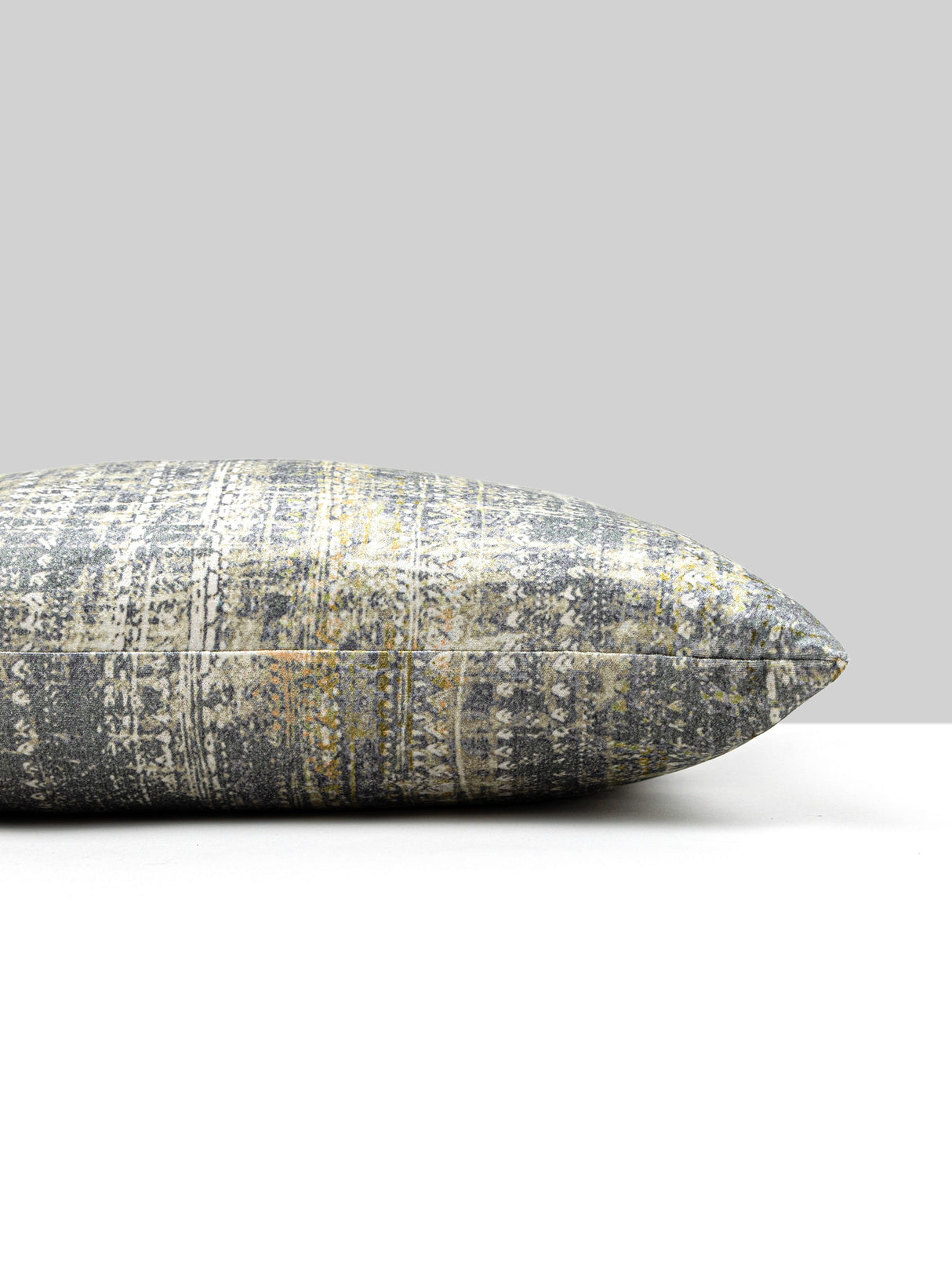 Scalamandre P4 0001SDDK2565 TRAVERTINE GROTTO PILLOW - Pillo