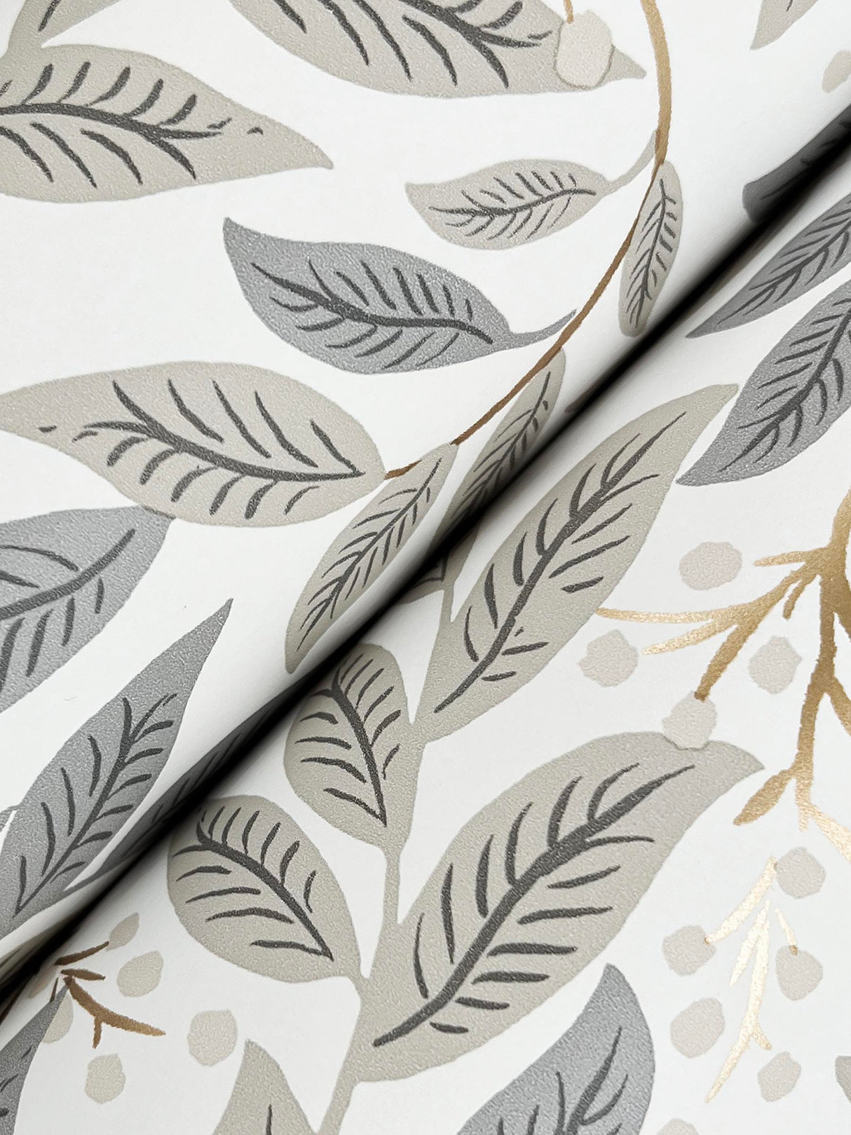 Rifle Paper Co. RF7463 Willowberry Linen Wallpaper