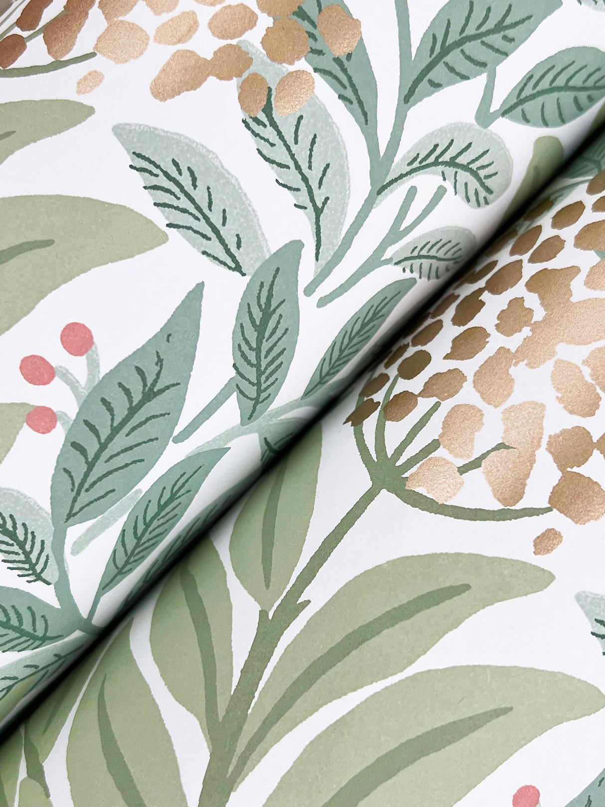 Rifle Paper Co. RF7501 Highgrove White Wallpaper