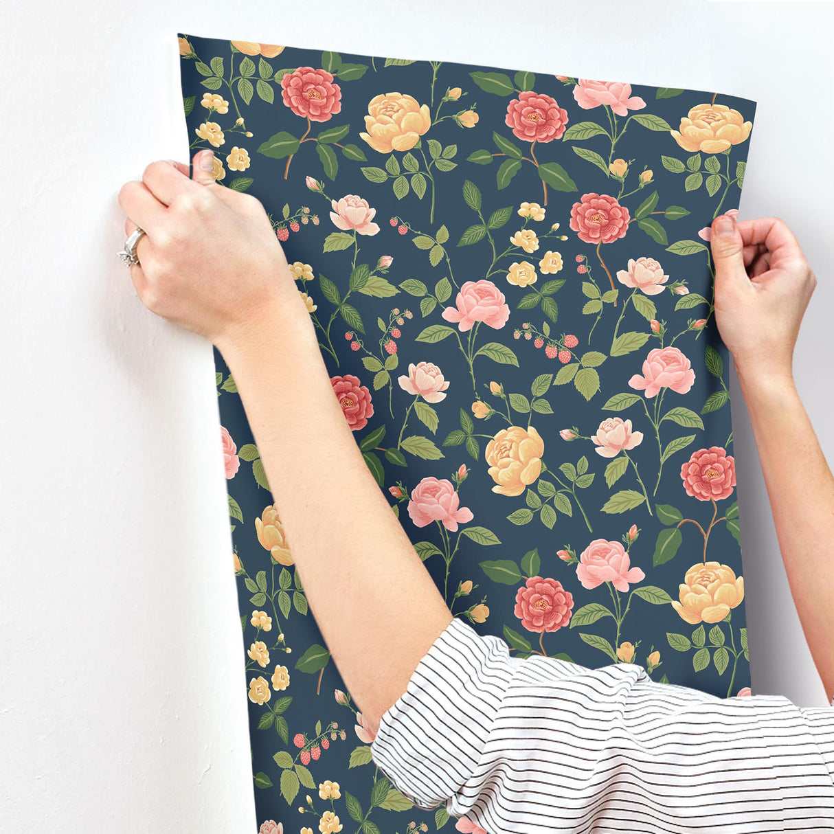 Rifle Paper Co. RF7544 Roses Navy Wallpaper
