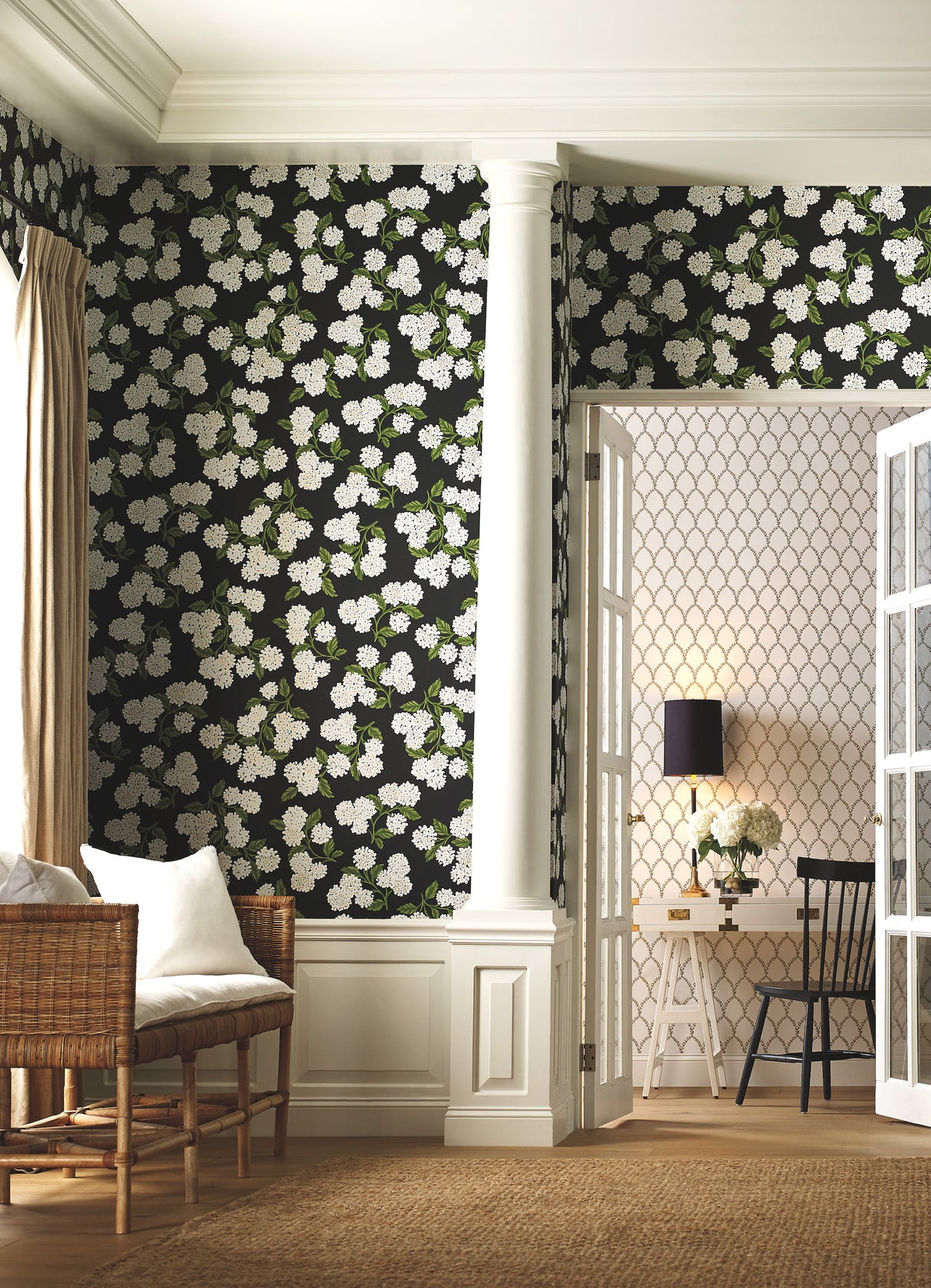York RI5146 Hydrangea Black & White Wallpaper