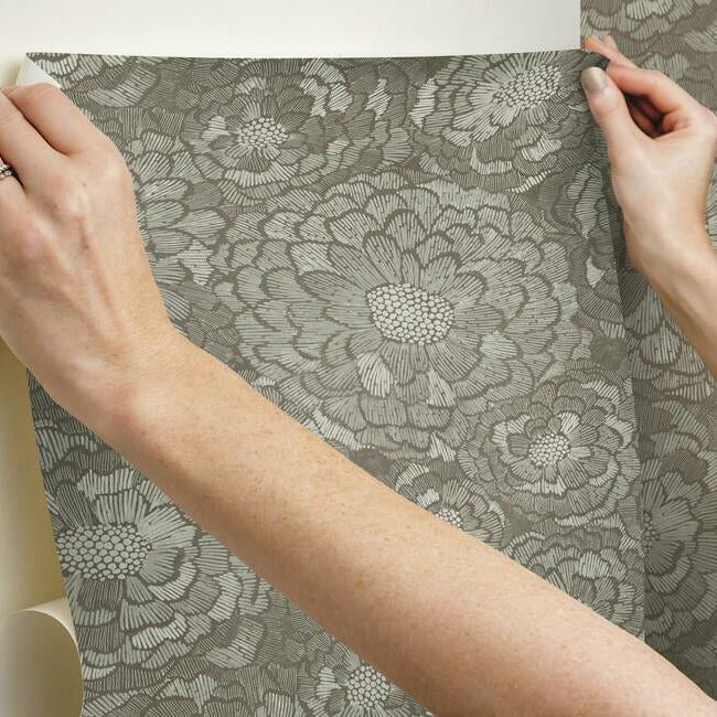 RoomMates RMK12107WP Zen Dahlia Peel & Stick Wallpaper - Eade's Wallpaper