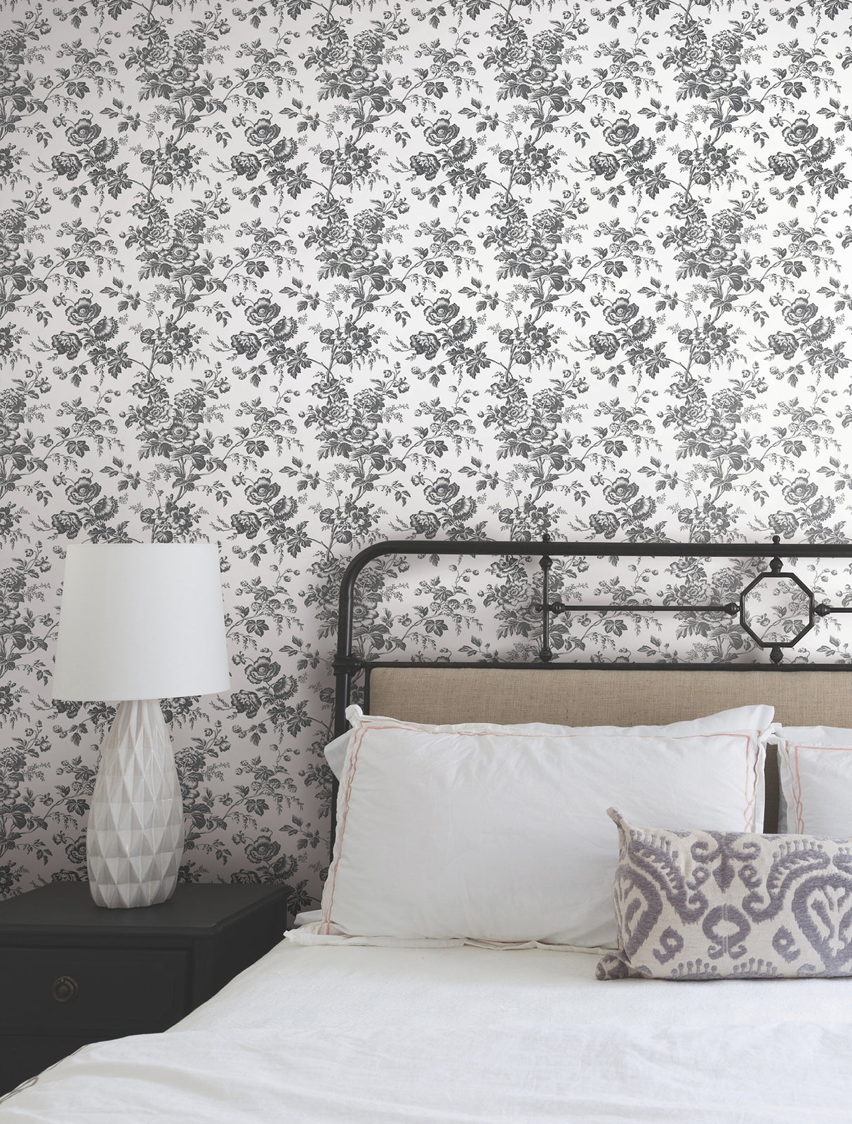 York RT7875 Anemone Toile Black Wallpaper