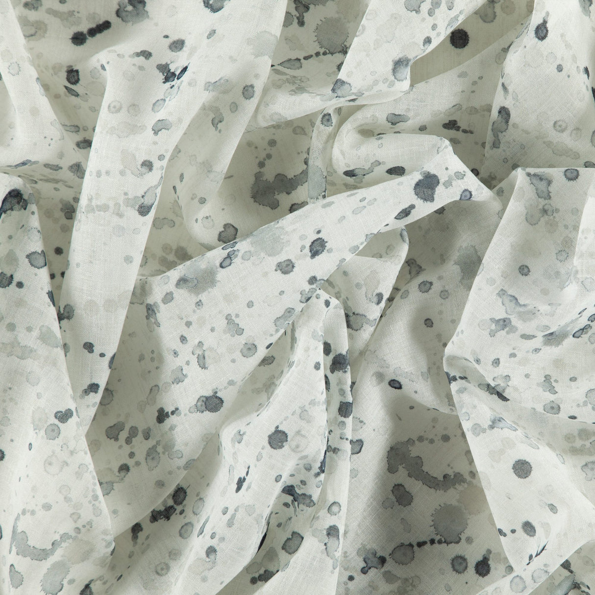 66-J8831 SCATTER Fabric - Eade's Wallpaper & Fabric