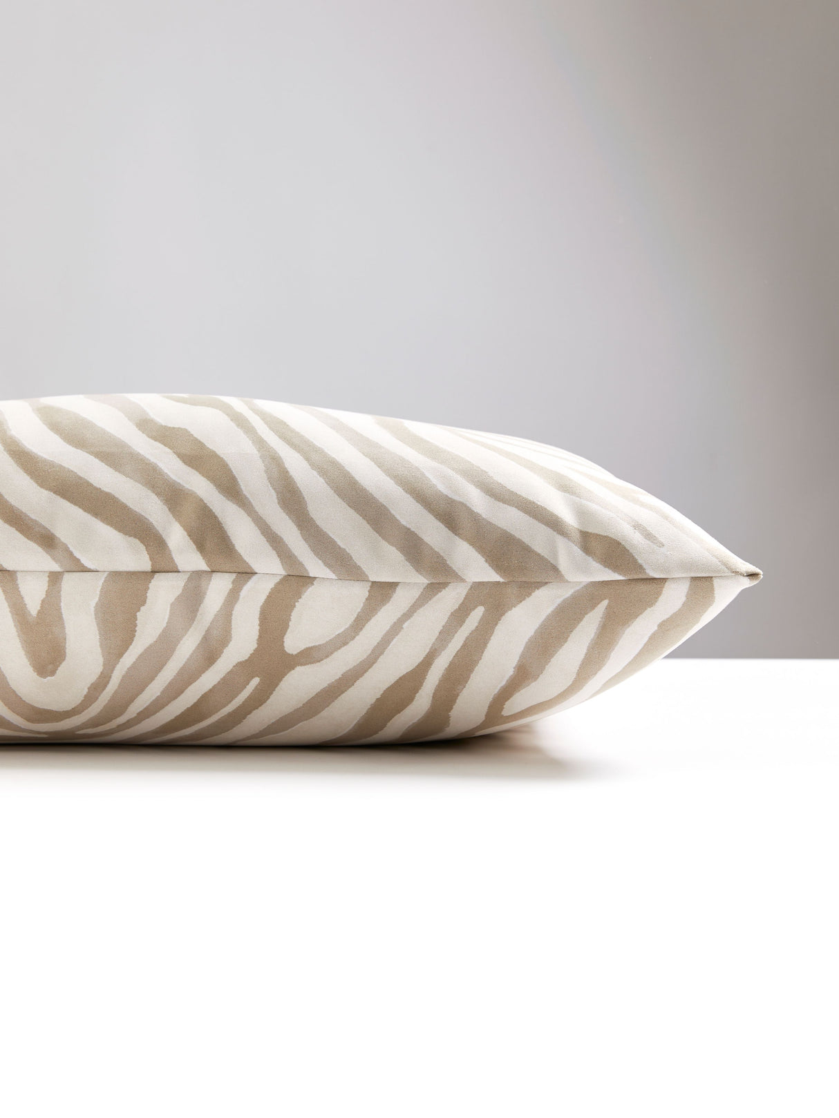 Scalamandre SC 0001KENYPILL KENYA FAUX SUEDE PILLOW - Pillow