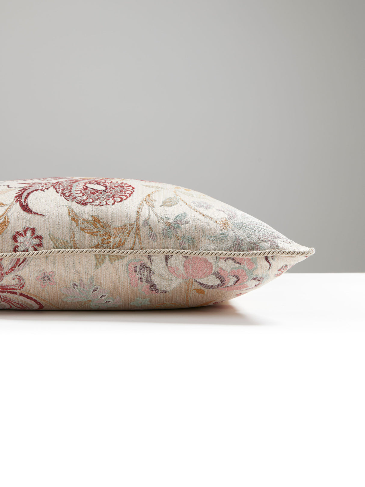 Scalamandre SC 0001SDDC27327 DRAGON TABLEAU PILLOW - Pillow