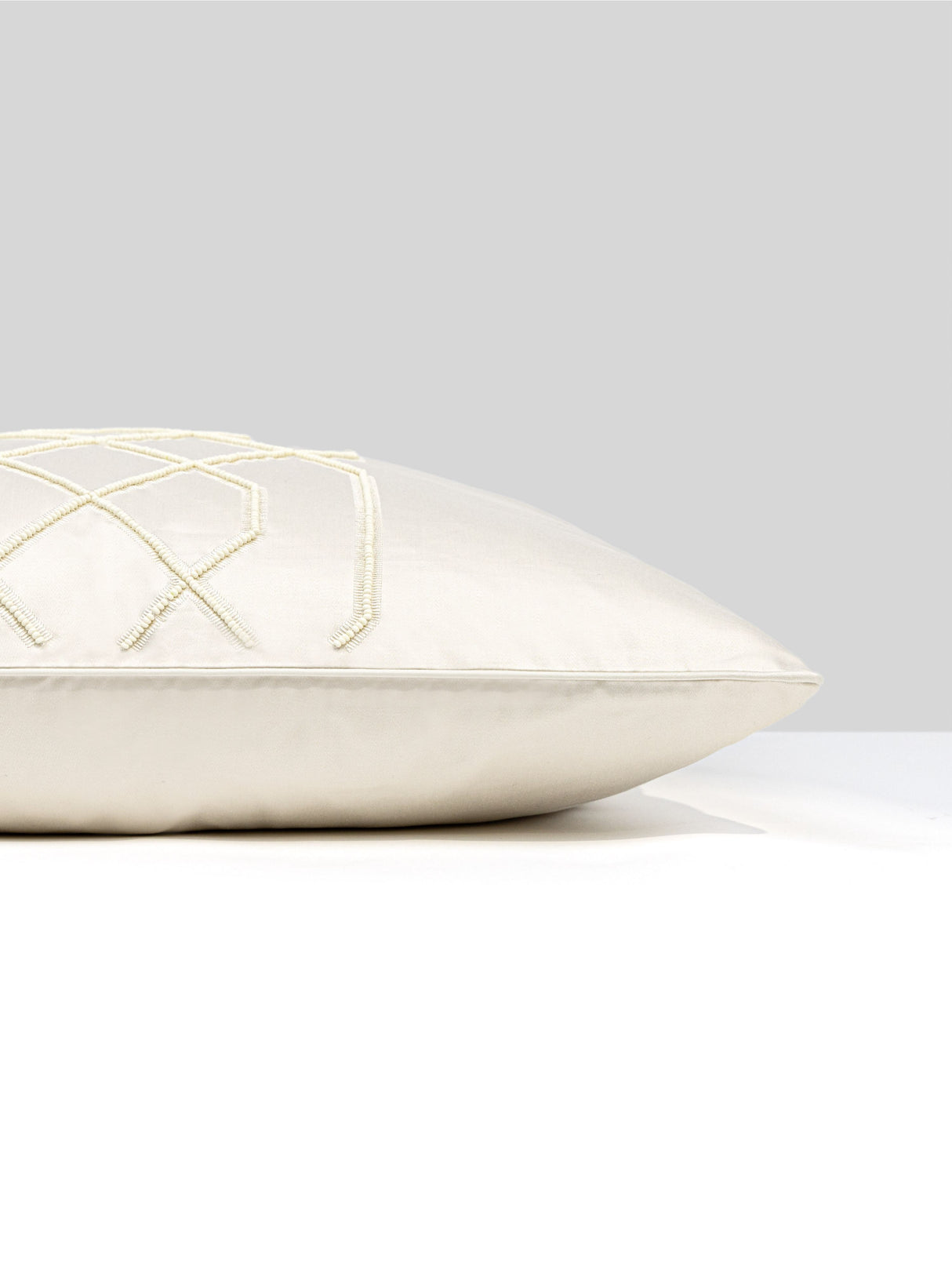 Scalamandre SC 0001SDDS88385 ADELAIDE BEADED PILLOW - Pillow