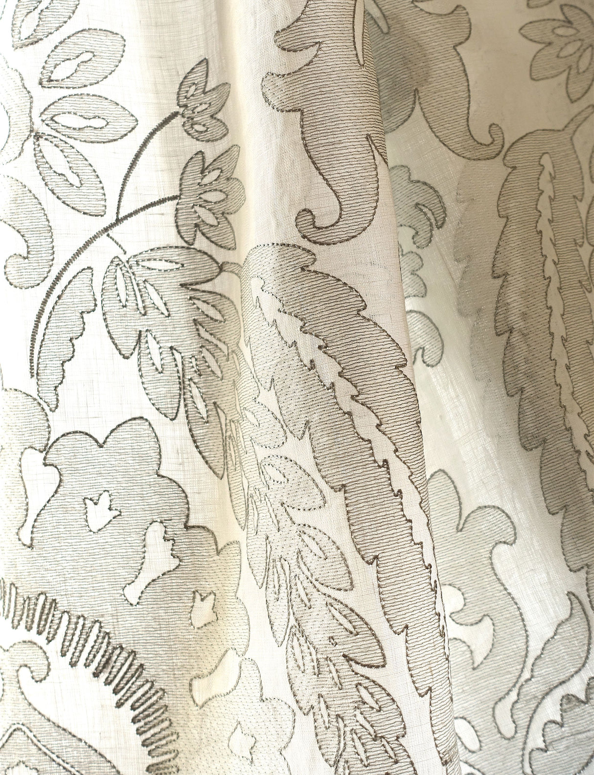 Scalamandre SC 000227053 HAZE LIA DAMASK SHEER Fabric - Eade's Wallpaper