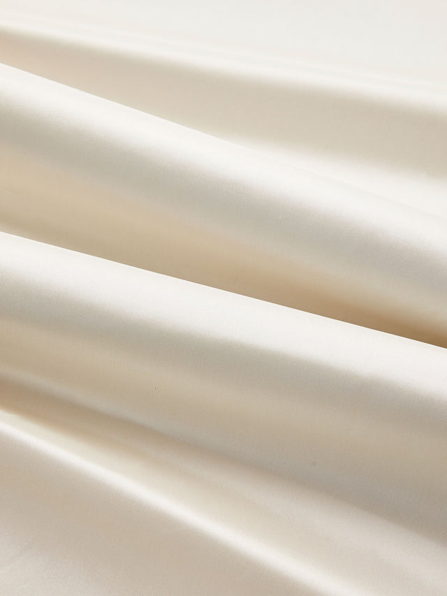Scalamandre SC 000227250 SNOWFALL OLYMPIA SILK TAFFETA Fabric - Eade's Wallpaper