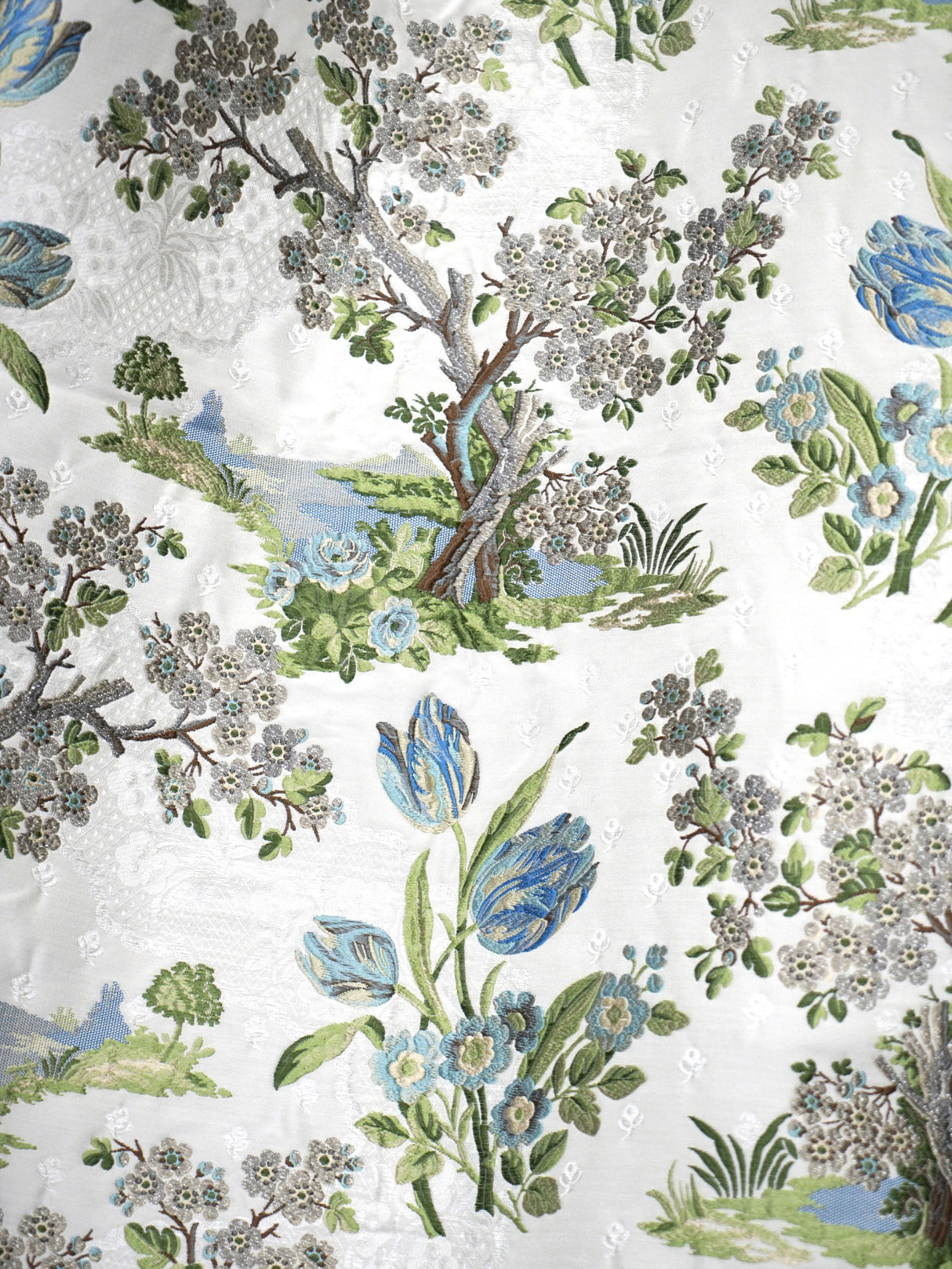 Scalamandre SC 000227322 PORCELAIN ON WHITE AVIGNON BROCADE Fabric - Eade's Wallpaper
